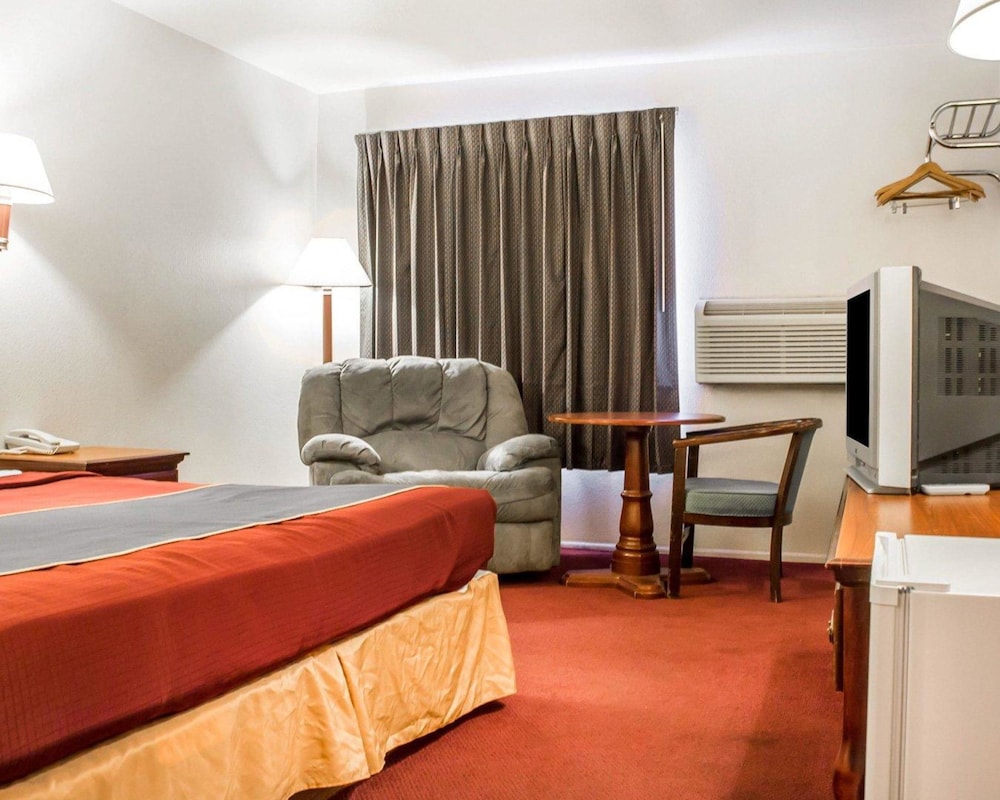 Rodeway Inn Winslow I-40 25/36