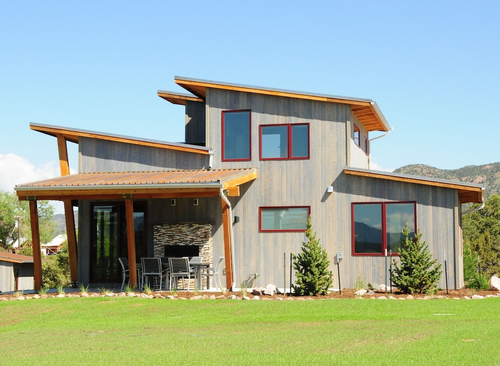 Royal Gorge Cabins 6/69