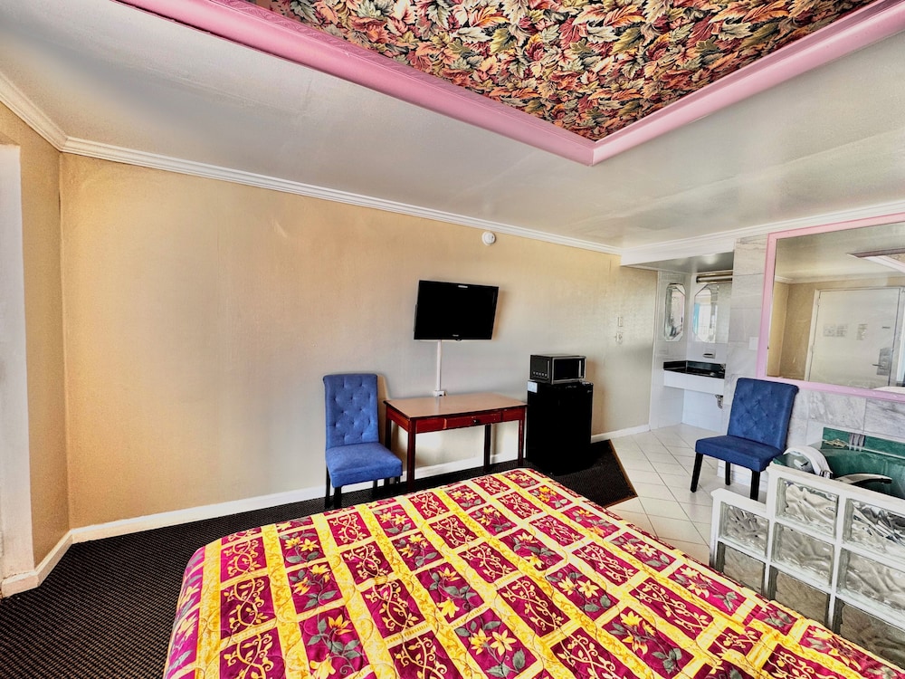 Downbeach Inn 14/16