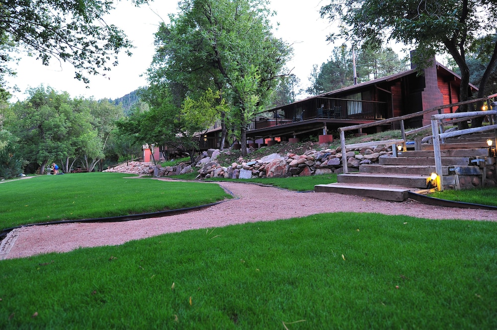 Kohls Ranch Lodge 49/57