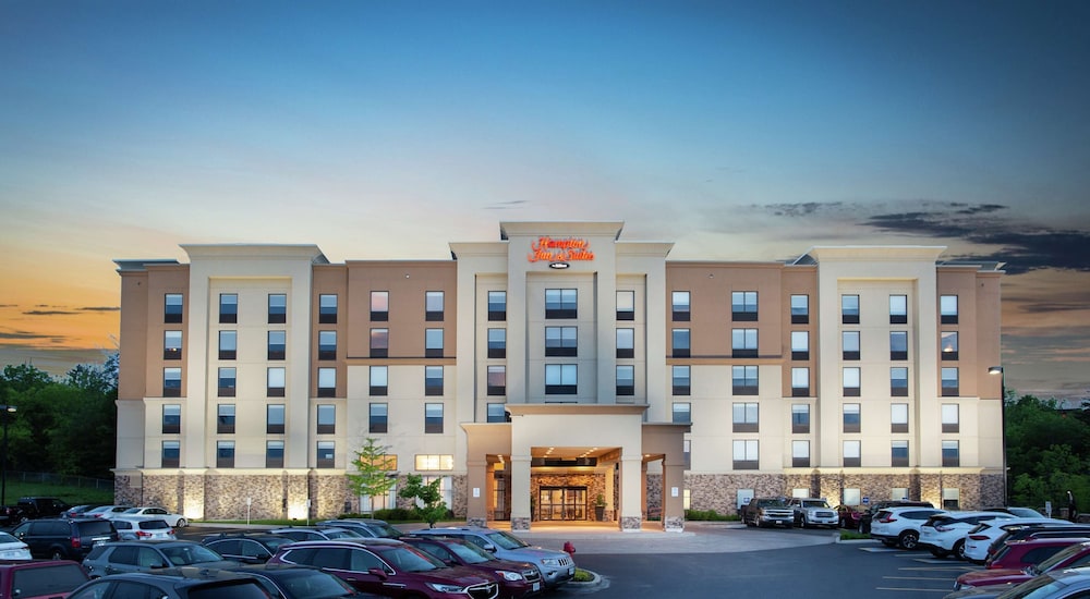Hampton Inn & Suites By Hilton Barrie in BARRIE
