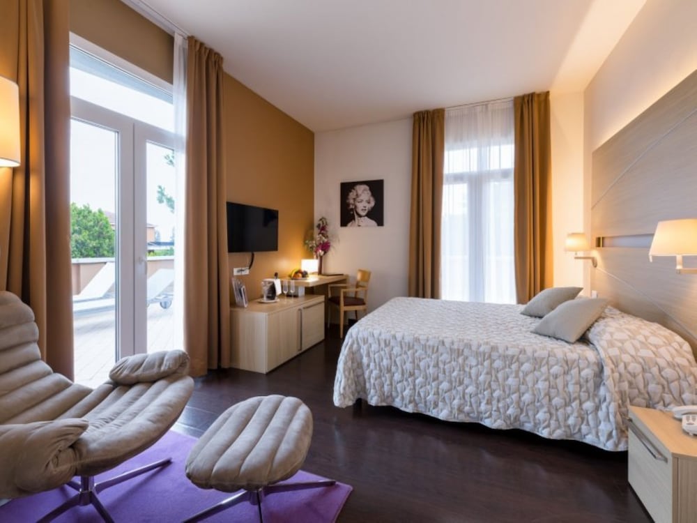 Hotel Mioni Royal San 22/72