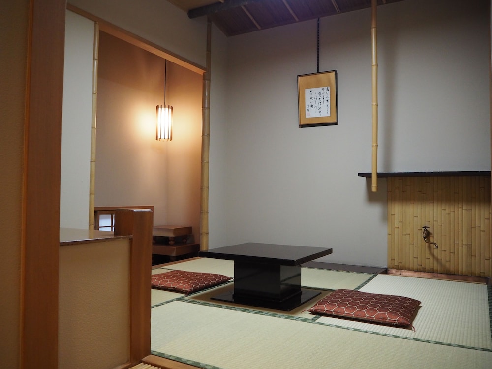 KUSATSU ONSEN OSAKAYA 23/65