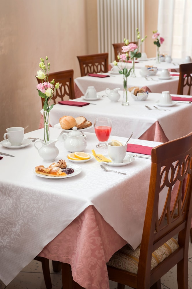 Hotel La Villetta 42/65