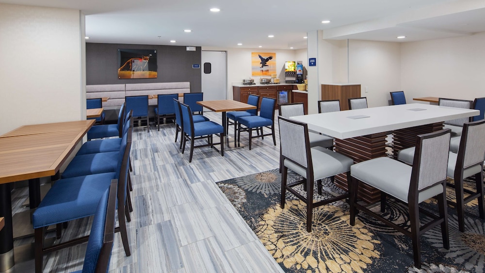 Best Western Atlanta-Marietta Ballpark Hotel 27/34