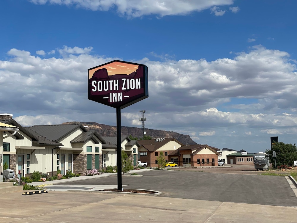 South Zion Inn & Suites 30/39