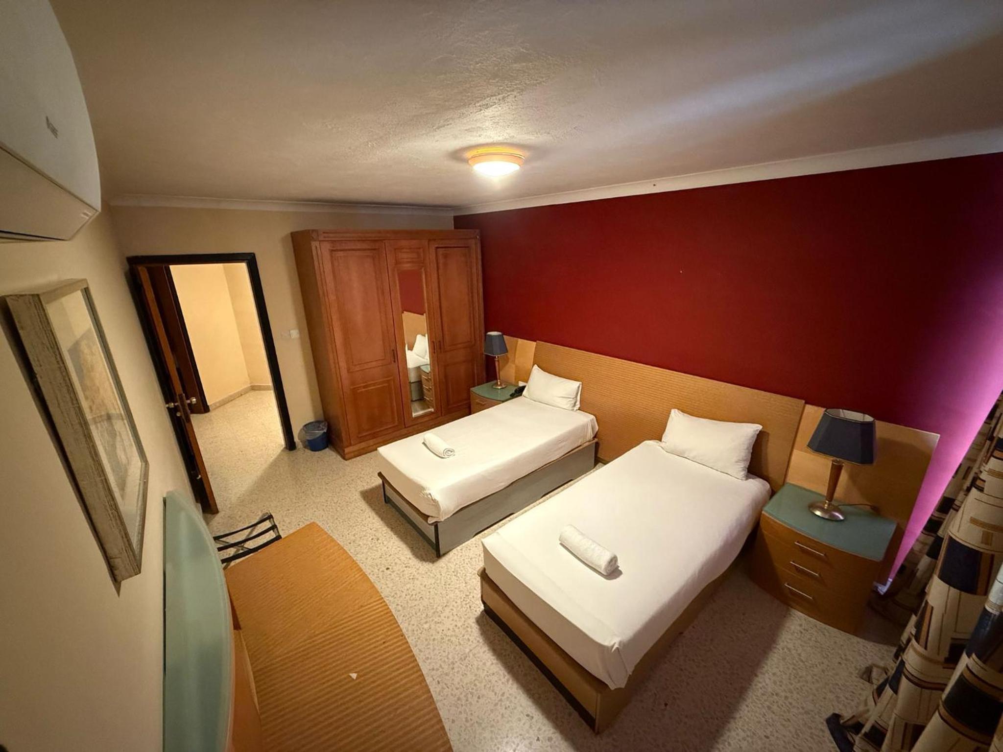 2 BEDROOMS, APARTMENT