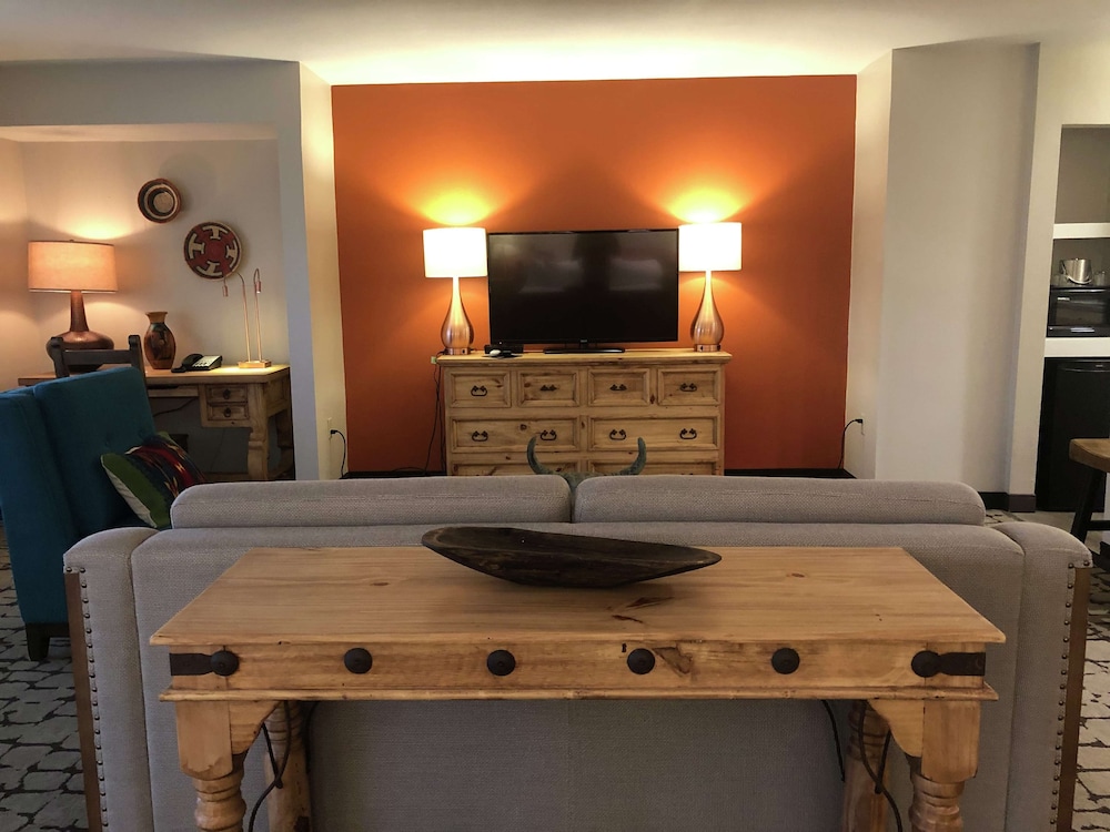 Hotel Don Fernando de Taos, Tapestry Collection by Hilton 64/80