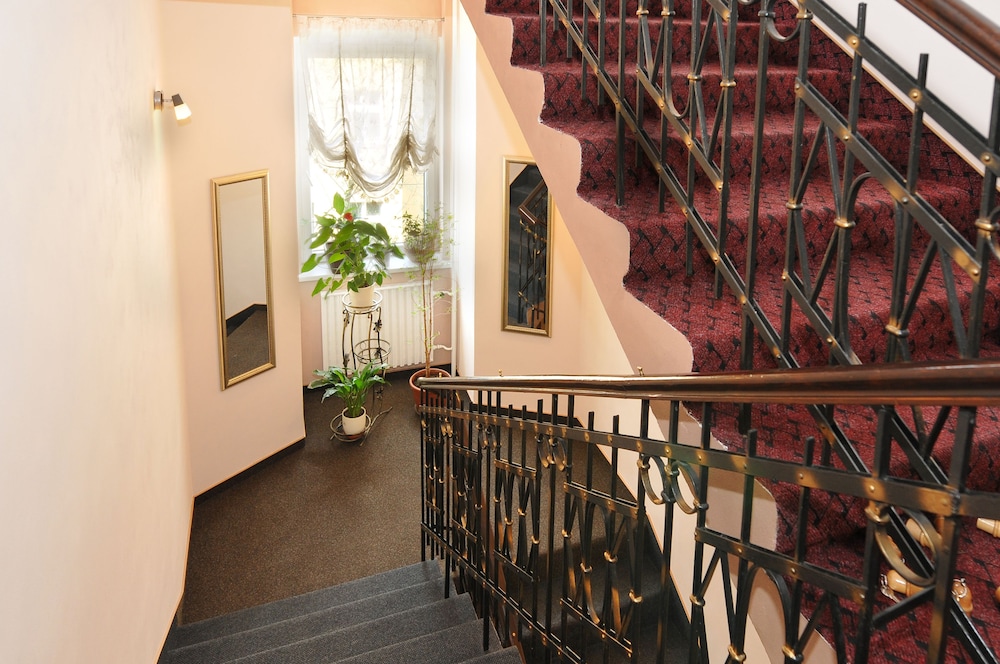 Hotel Wilhelm 33/50