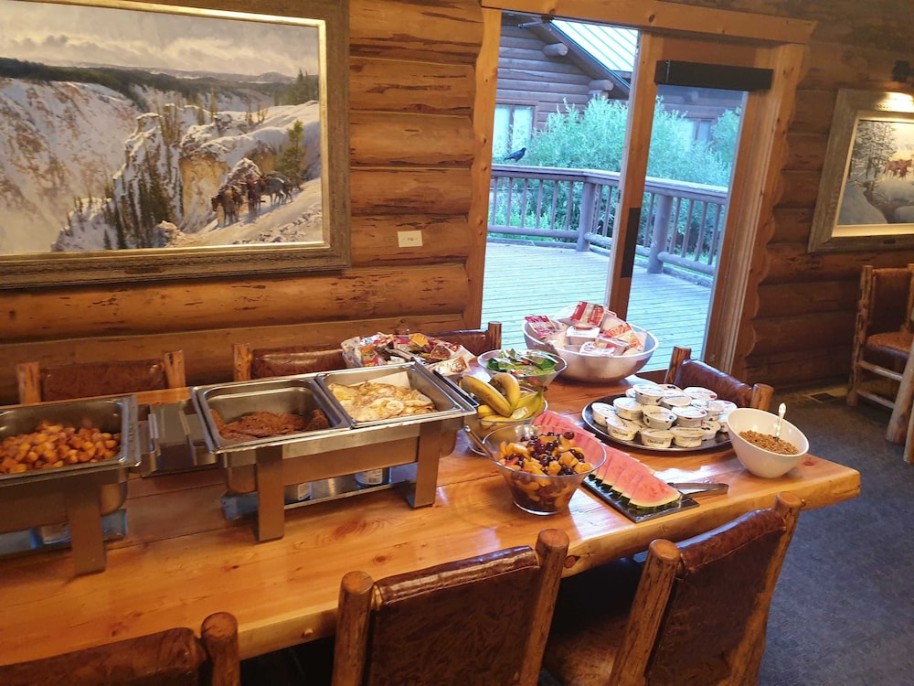 320 Guest Ranch 32/50