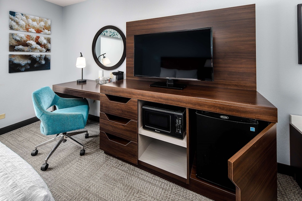 Hampton Inn and Suites Navarre 47/53