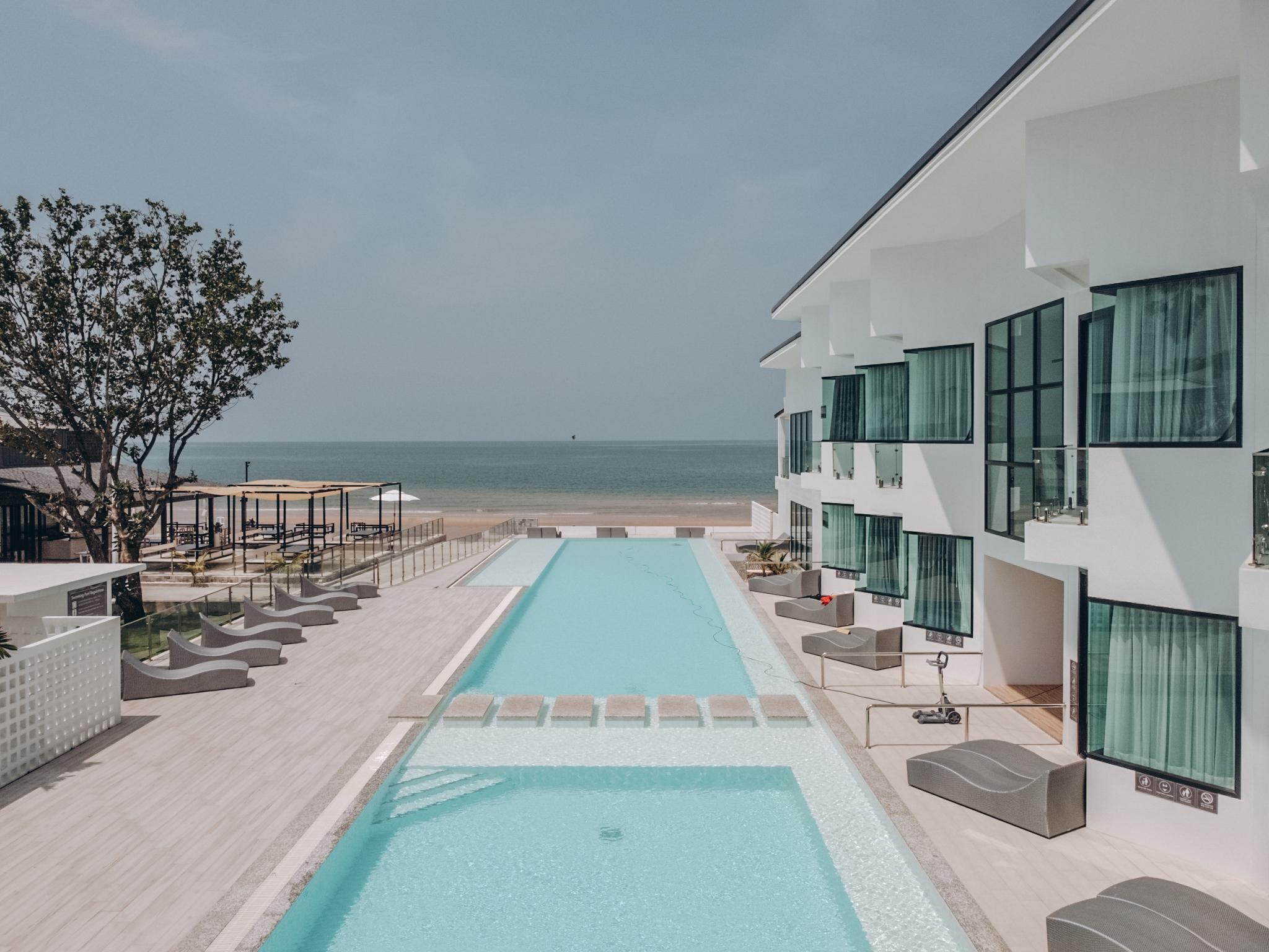 Rattana Pura Beach Resort 19/54