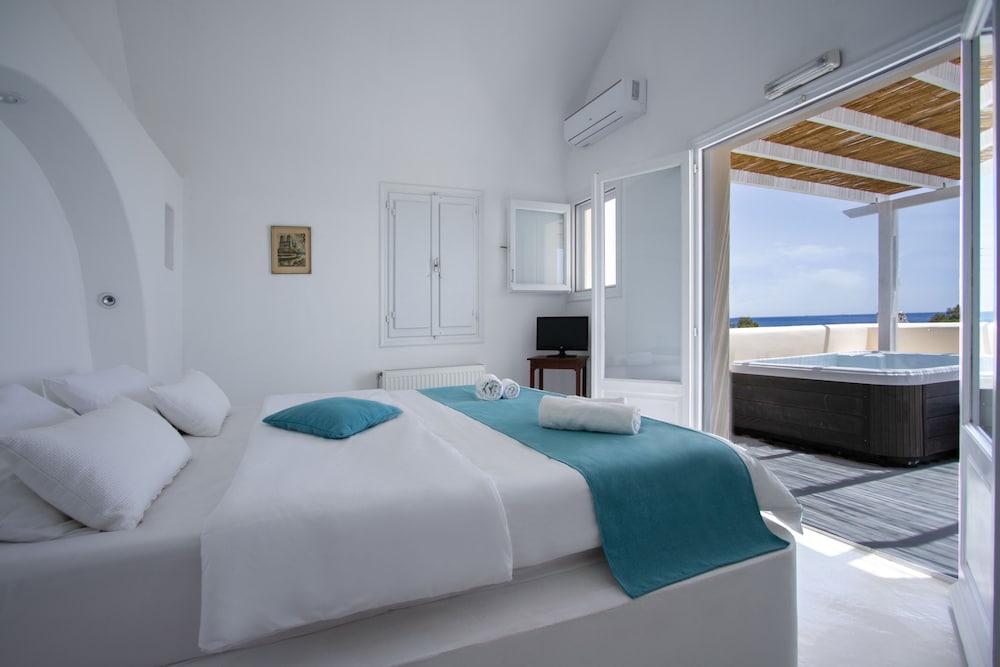 EXECUTIVE, SUITE, SEA VIEW, OUTDOOR JETTED TUB