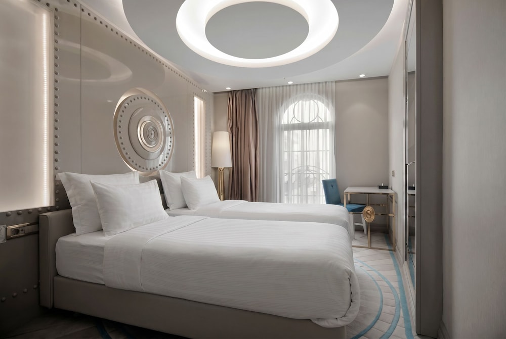 Sura Design Hotel & Suites 24/68