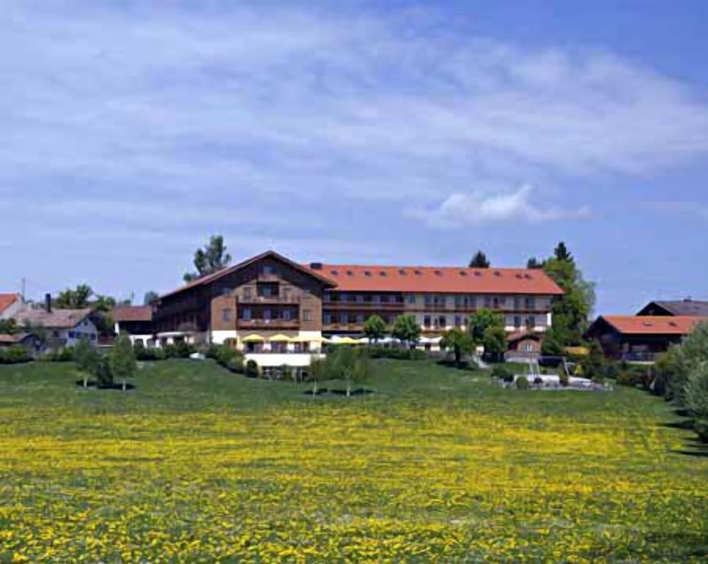 Hotel Und Landgasthof Altwirt 38/43