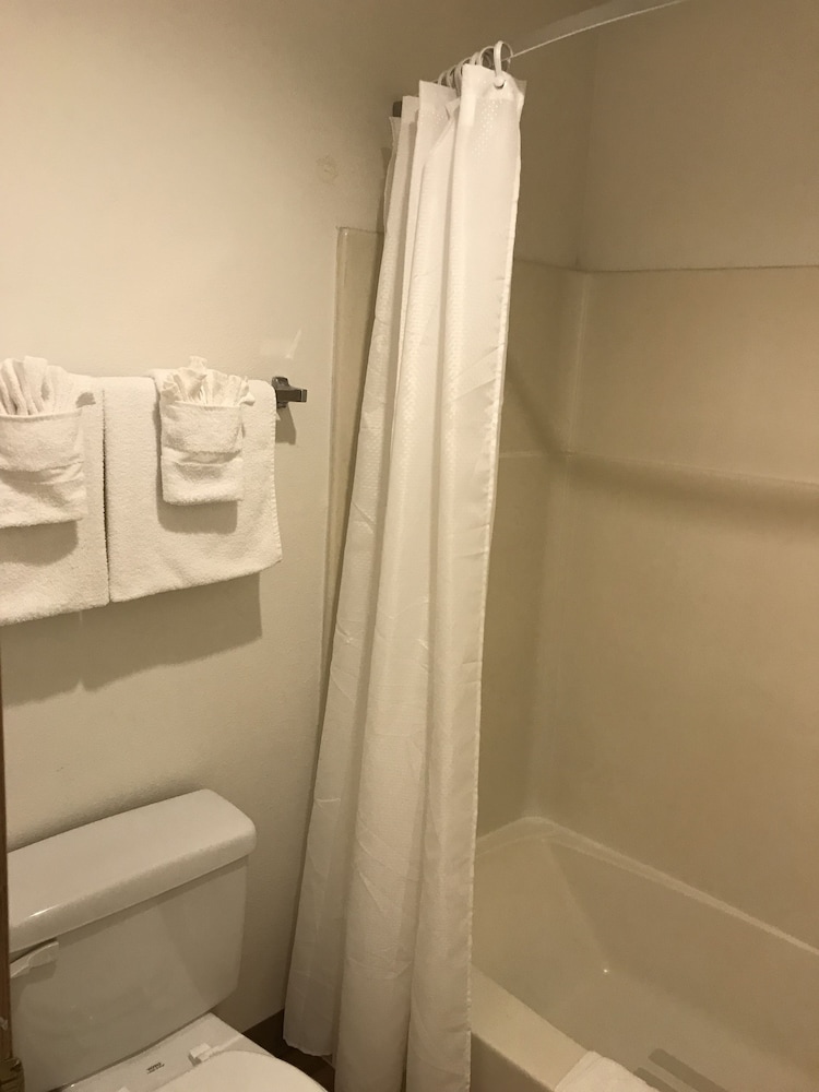 Sea-Tac Airport Value Inn 31/32