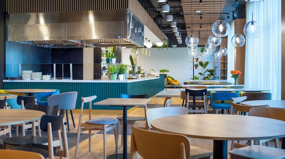 restaurant cafeteria