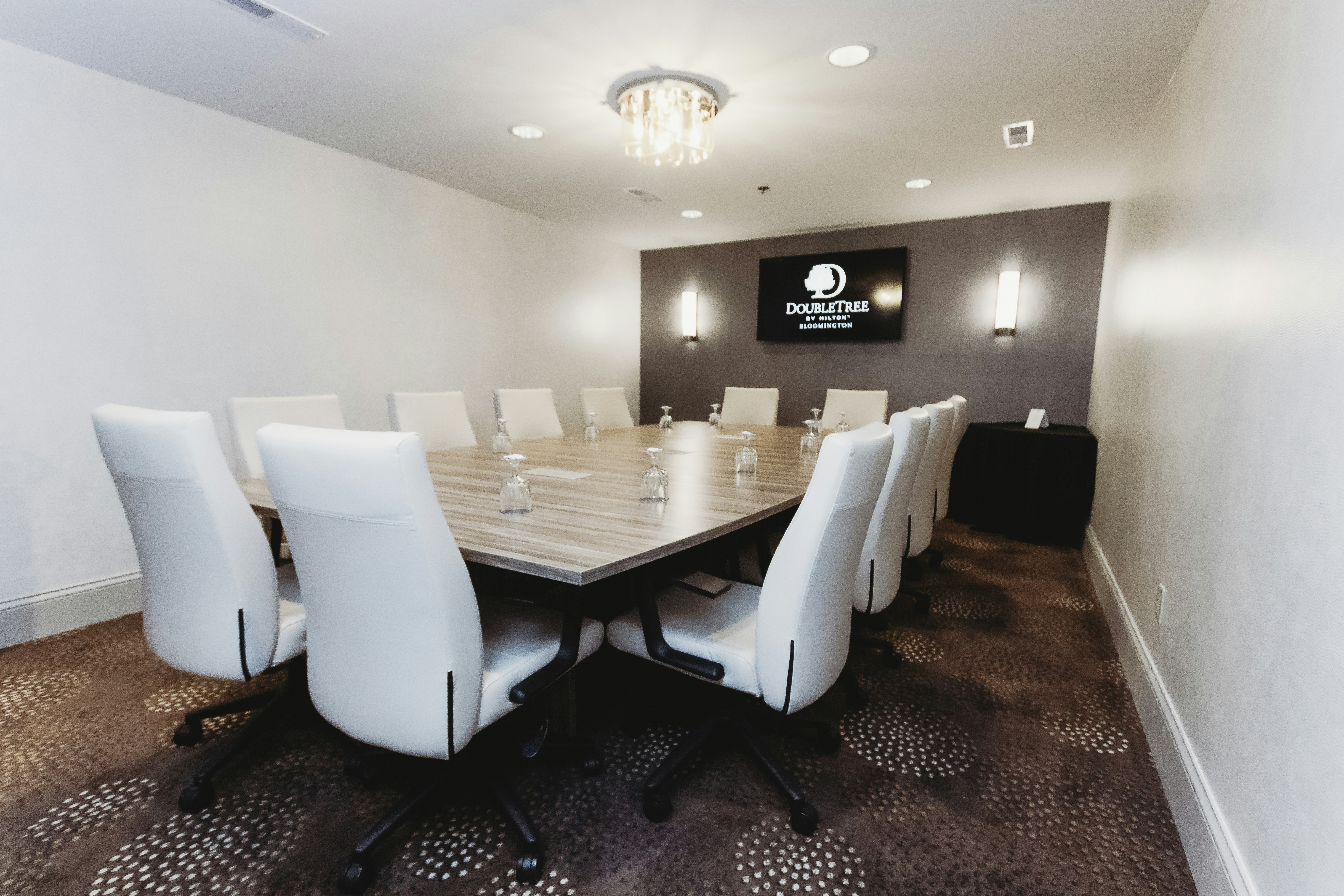 Doubletree By Hilton Bloomington 65/76
