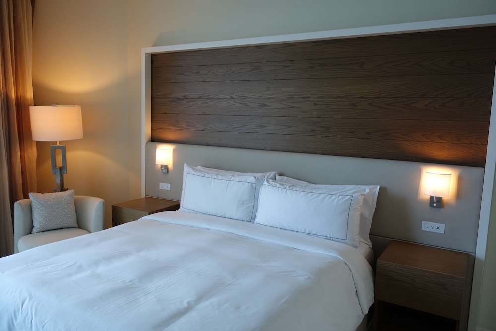 Beach House Fort Lauderdale, a Hilton Resort 11/77
