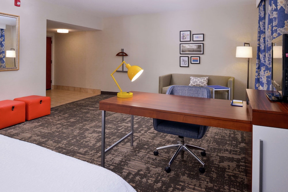 Hampton Inn Suites Wilmington 42/51