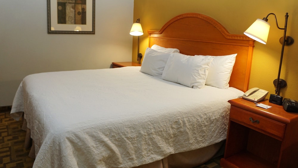 MainStay Suites Bourbonnais - Kankakee 22/47