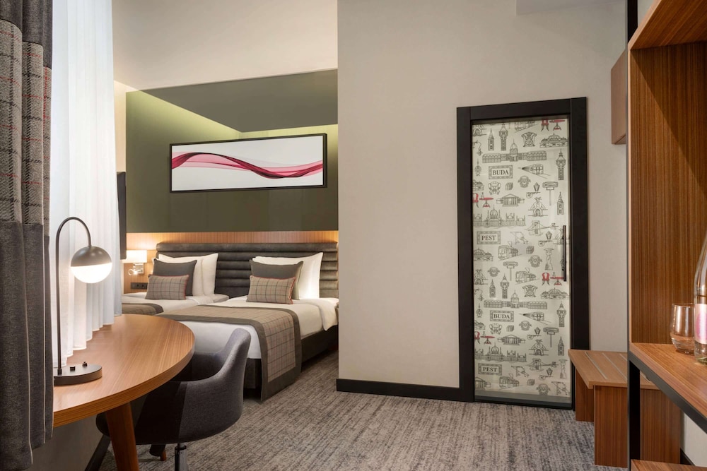 Ramada By Wyndham Budapest City Center 16/48