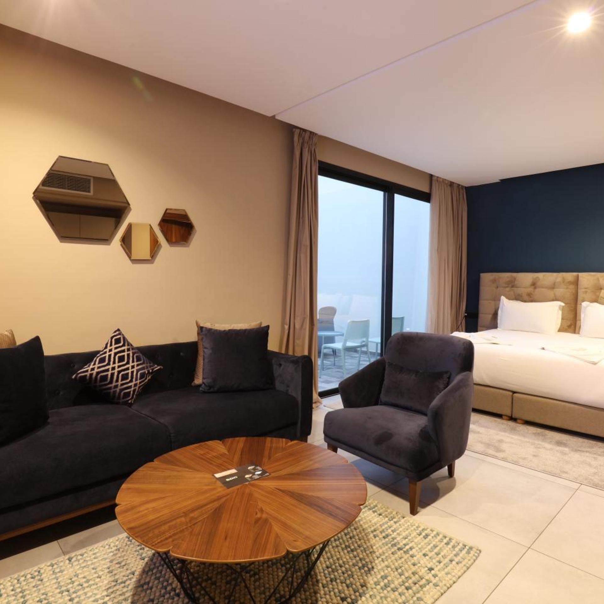 Address Hotel 33/50
