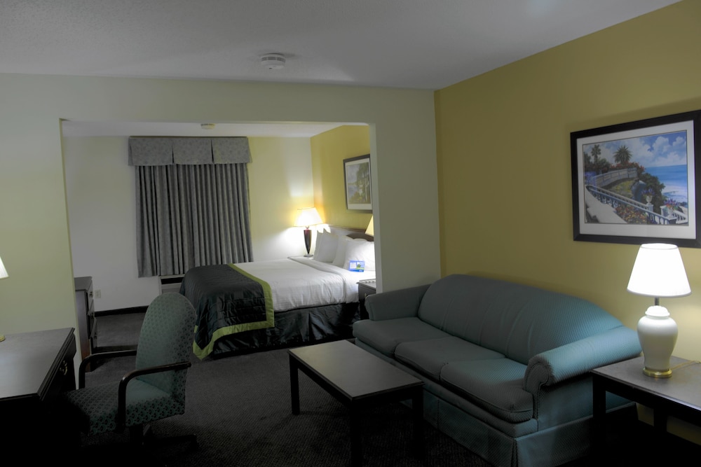 Baymont By Wyndham Mason 32/53
