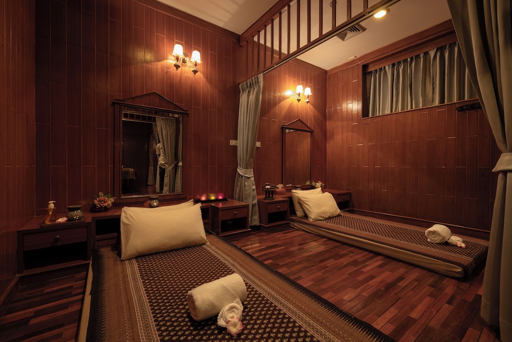 Royal Phuket City Hotel 41/90