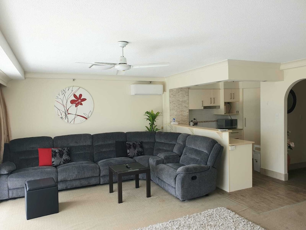2ND AVENUE BEACHSIDE APARTMENTS 46/73