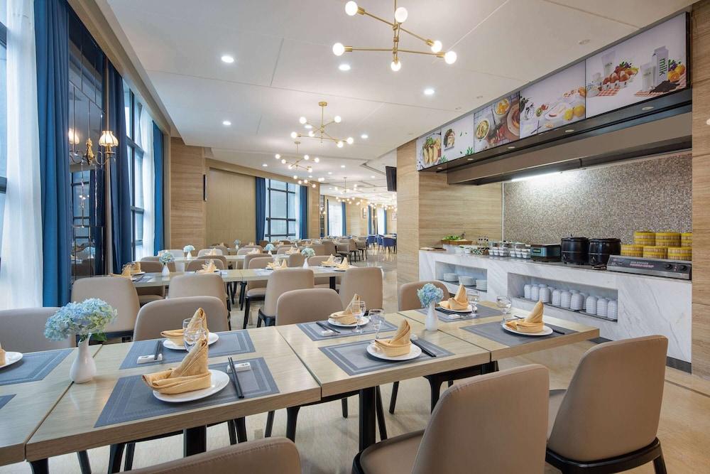 Ramada by Wyndham Changsha Tianxin 23/26