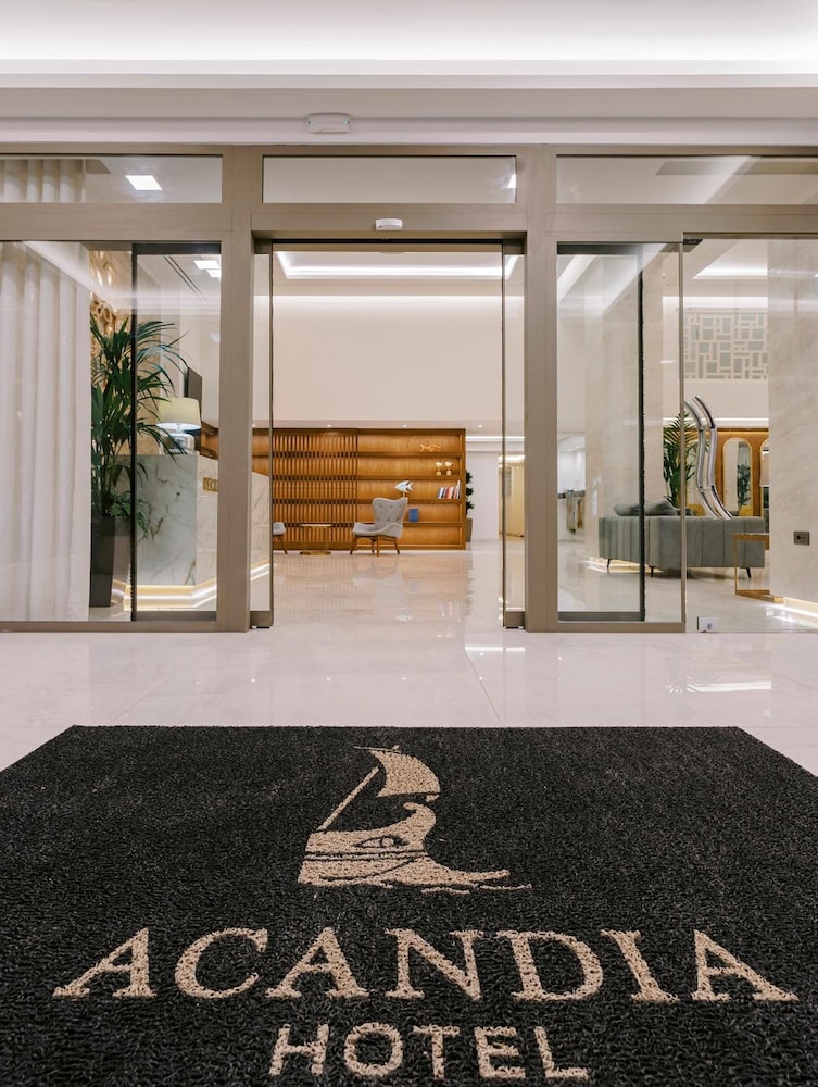 Acandia Hotel 8/63