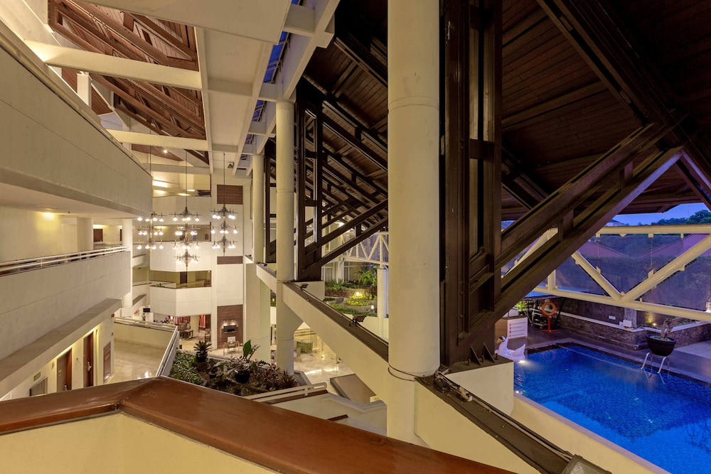 Hotel Santika Bandung 2/51