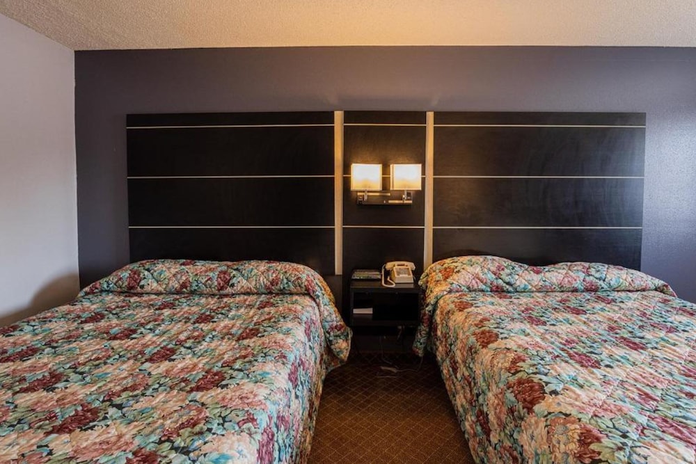 غرفة بسريرين كوين للمدخنين، Coratel Inn & Suites by Jasper Hastings 5/10