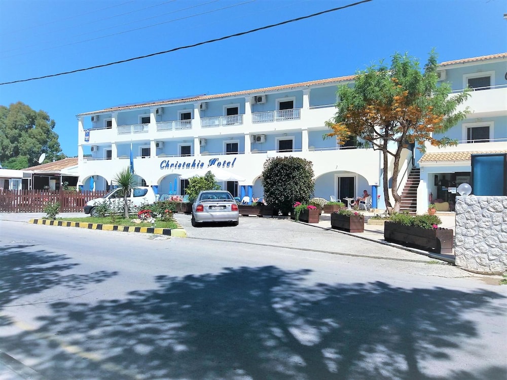 Christakis Hotel 2/50