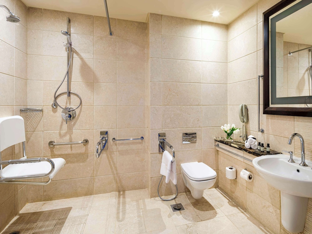 فندق ساعة مكة فيرمونت(Makkah Clock Royal Tower A Fairmont Hotel) 72/73