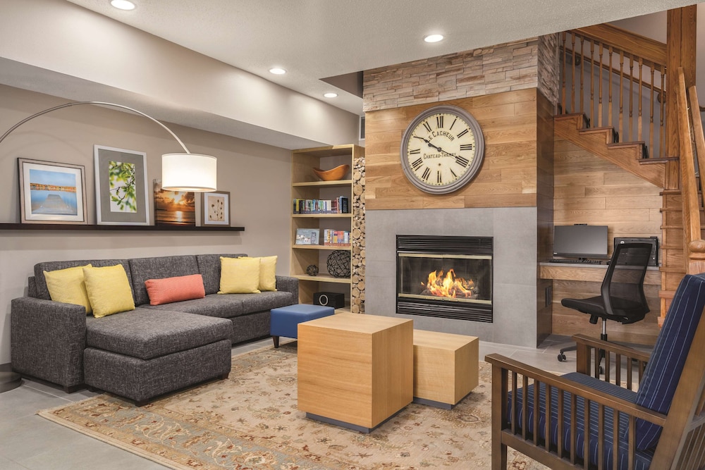 Country Inn and Suites by Radisson Big Flats (Elmira) NY 24/38