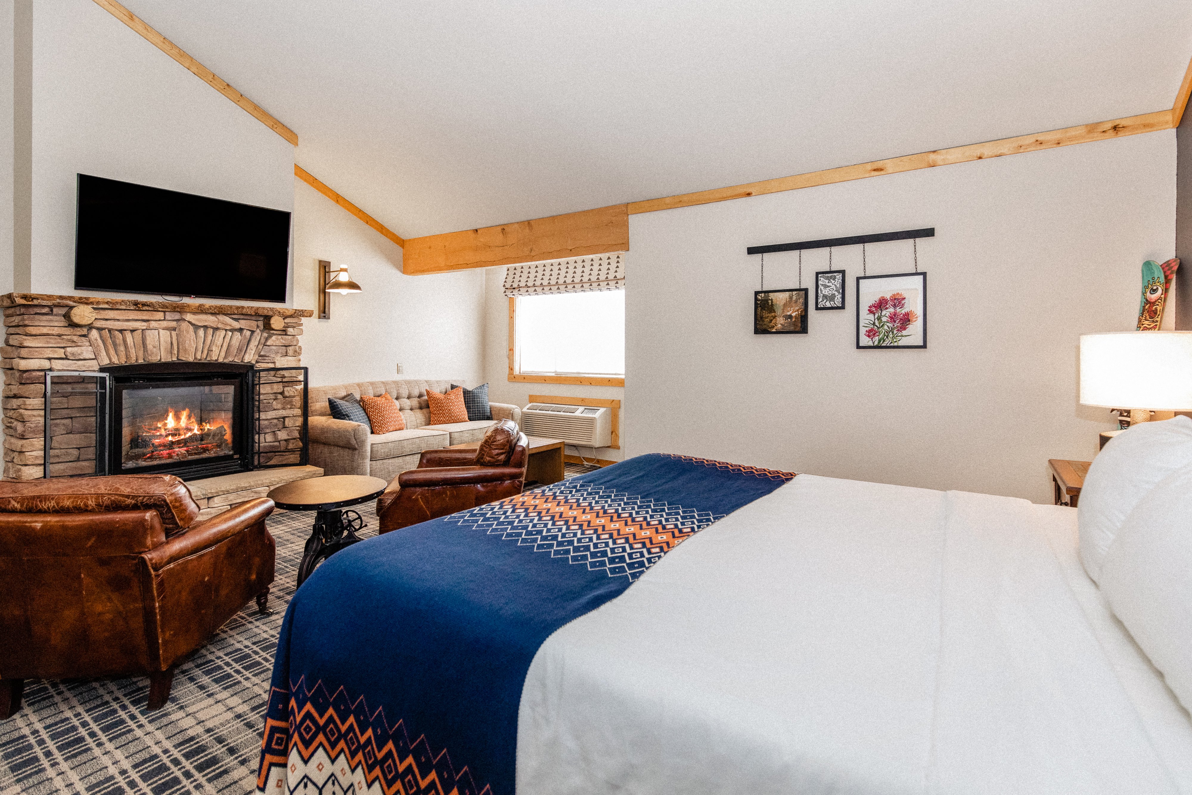 Deluxe, Suite, Accessible