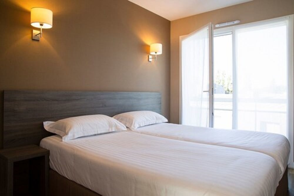 2 Bedrooms, Apartment, King and Twin Beds, Sofa