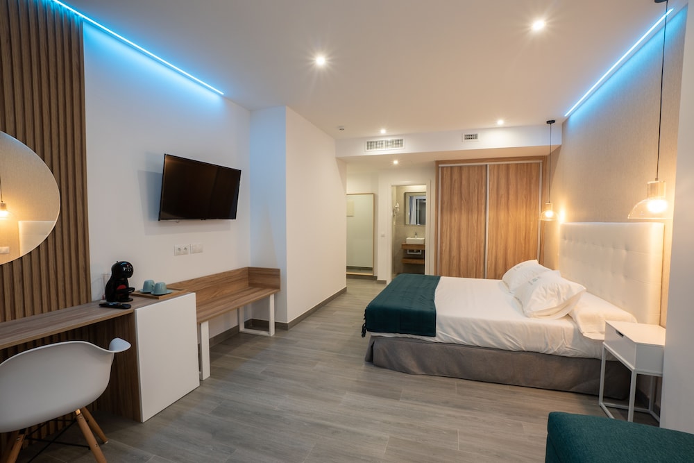 Nerja VG Hostal Boutique 11/25