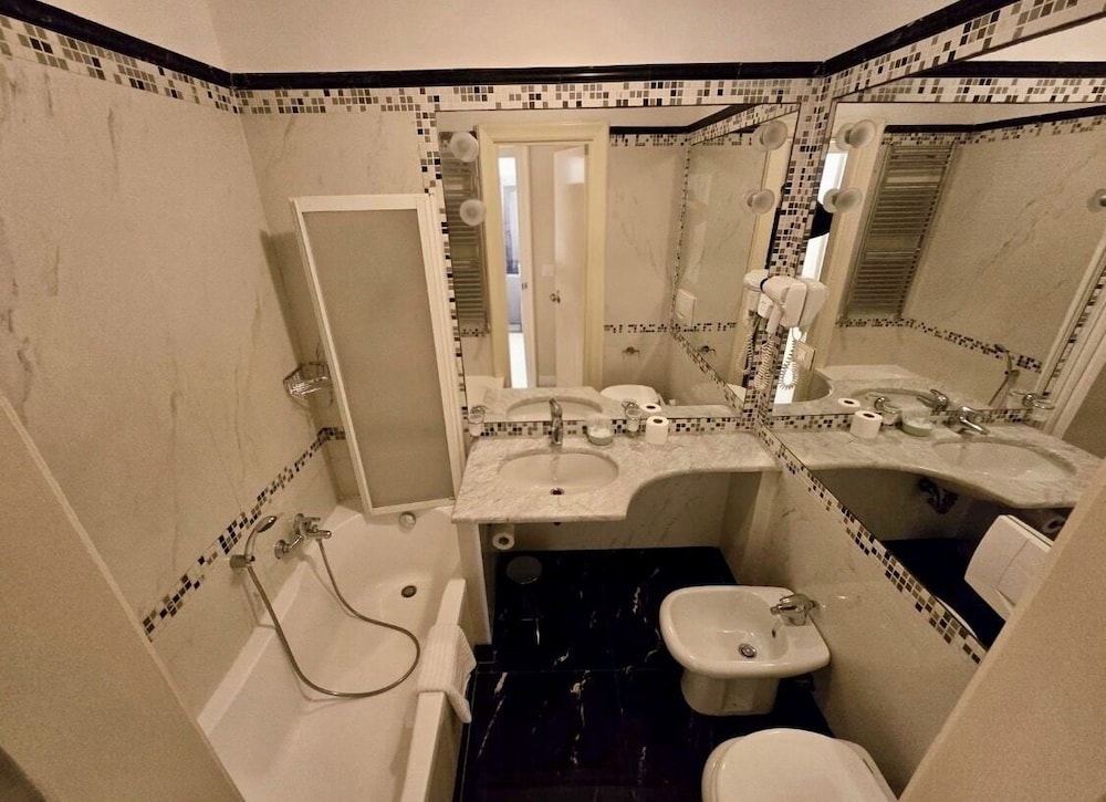 Hotel Champagne Palace 67/67