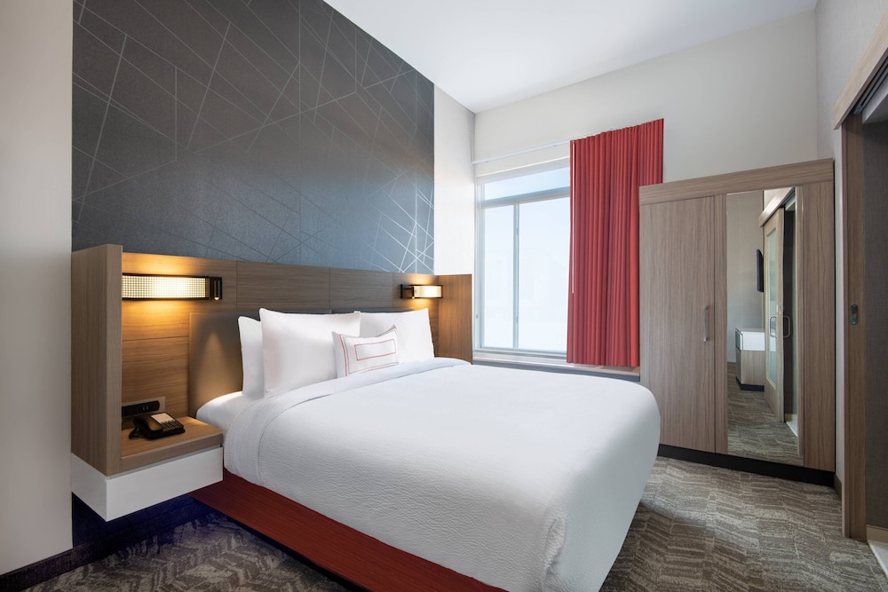 SpringHill Suites by Marriott Denver Parker 8/25