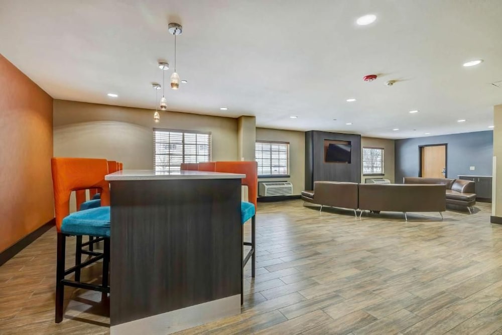 Studio6 Lenexa, KS - Overland Park 6/53