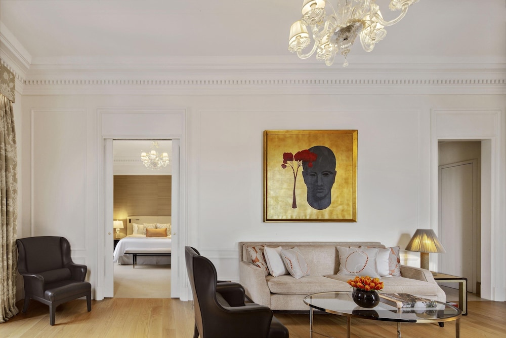 The St Regis Rome 62/84