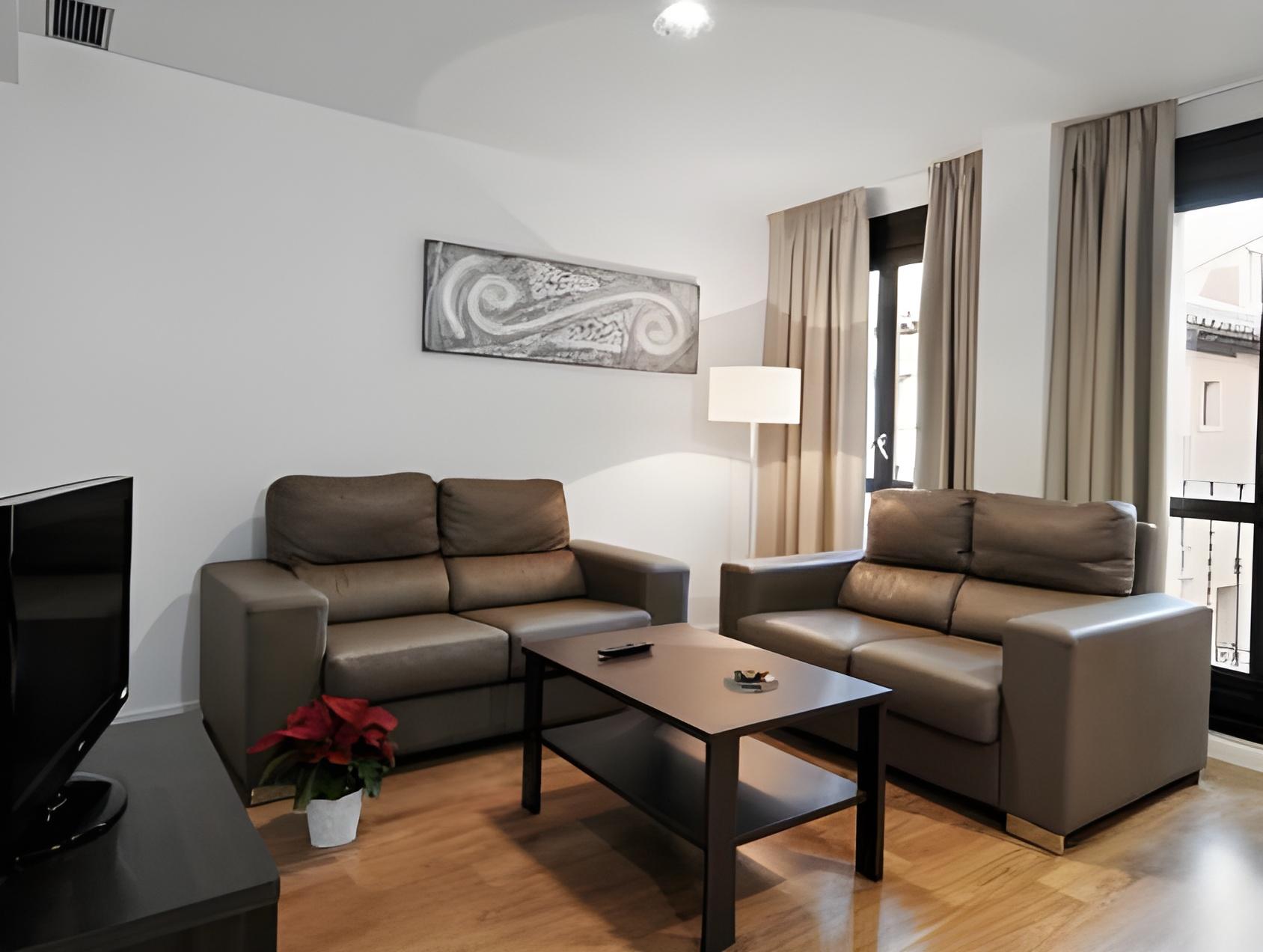 2 BEDROOMS, APARTMENT
