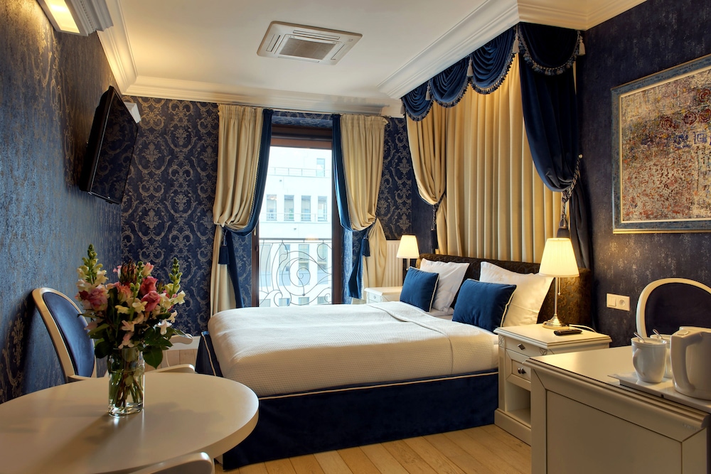 Sleepwalker Boutique Suites 25/79