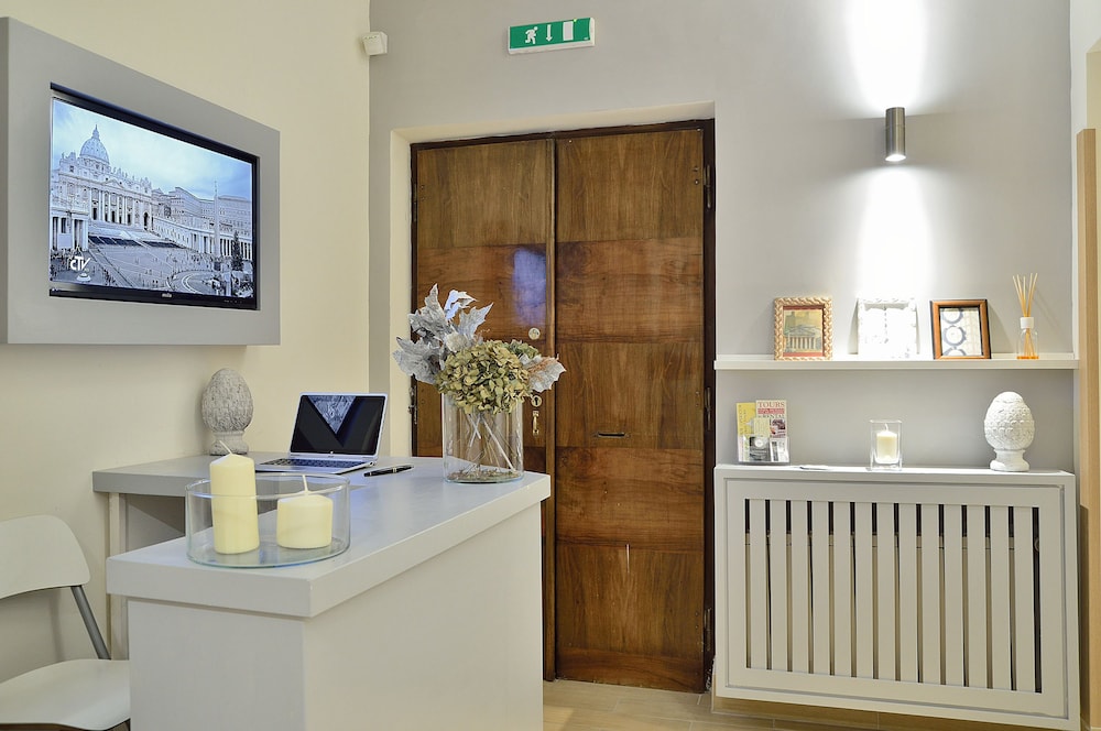 94rooms Vatican Vigliena 4/71