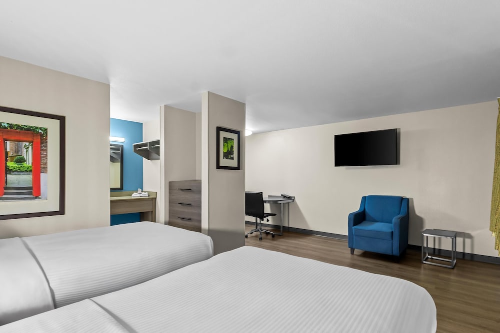 Sonesta Simply Suites Stafford 12/54