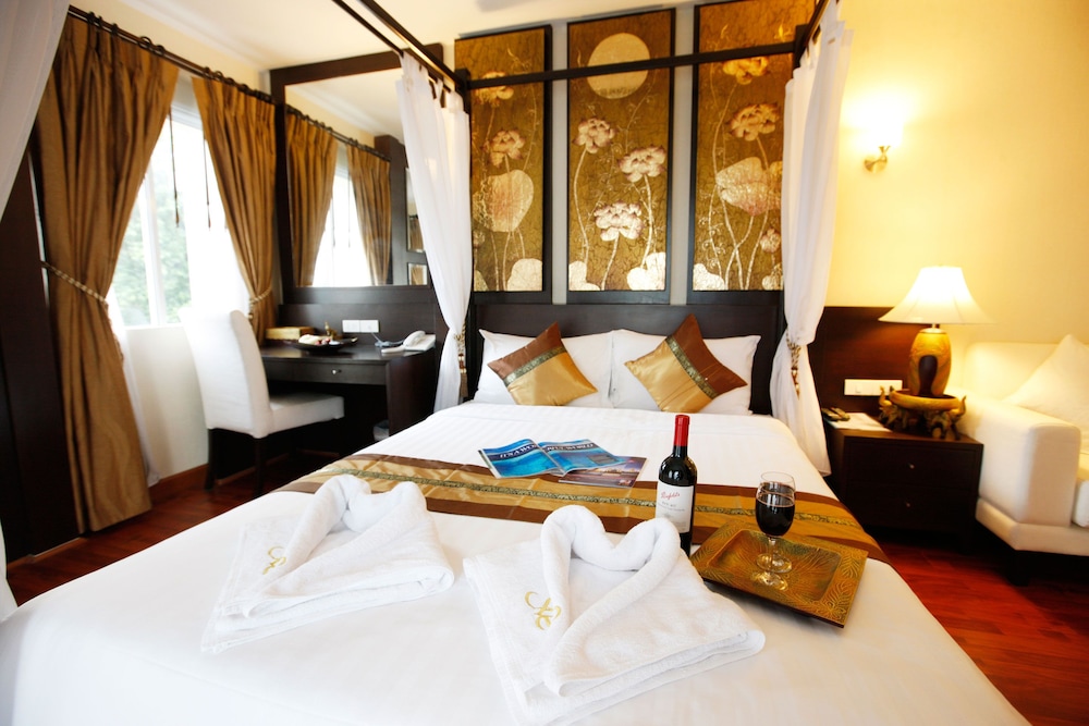 Mirth Sathorn Hotel 18/39