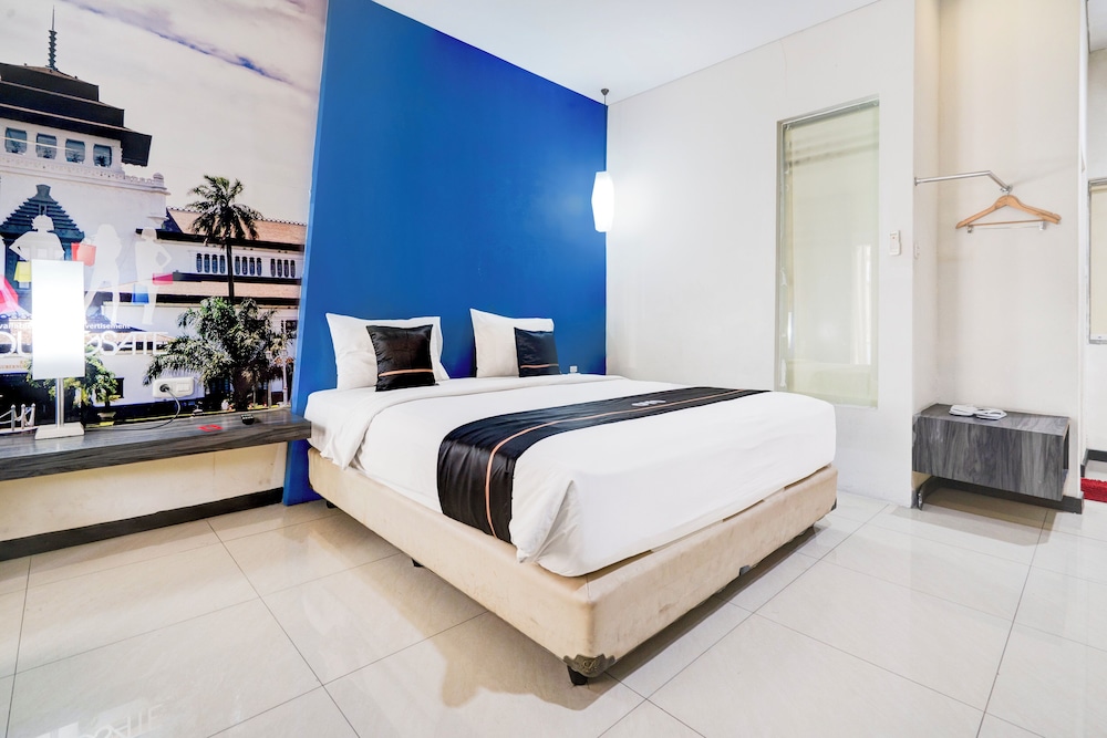 Townhouse Oak Cihampelas Near Ciwalk Formerly Promenade Hotel 37/72
